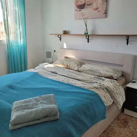 Floor Punta Prima アパート