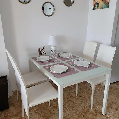 Floor Punta Prima アパート